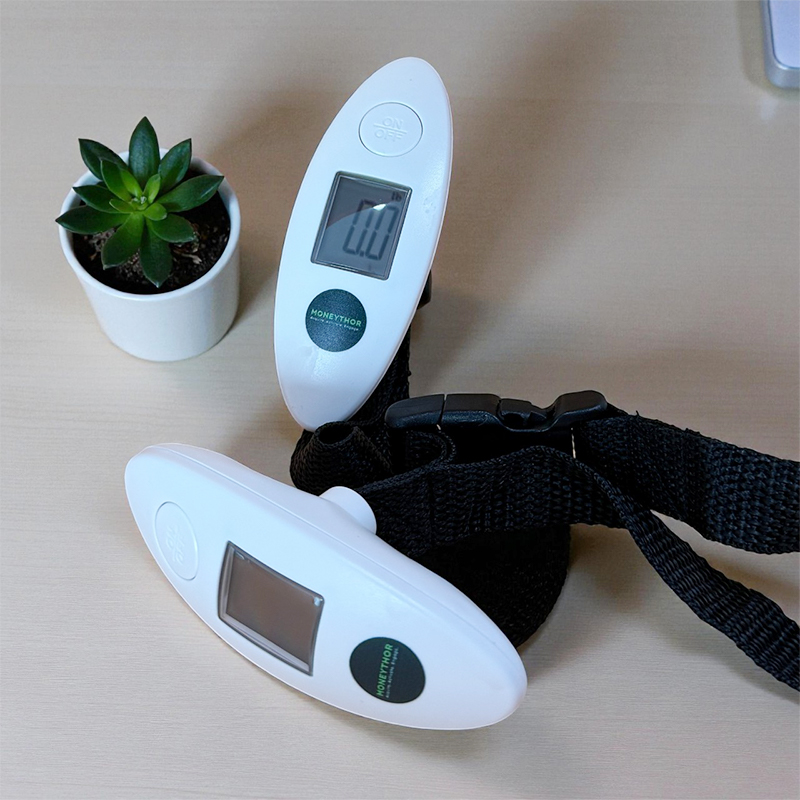 WS-01 Customized Weighing Scale is a sleek, portable digital luggage scale zoom